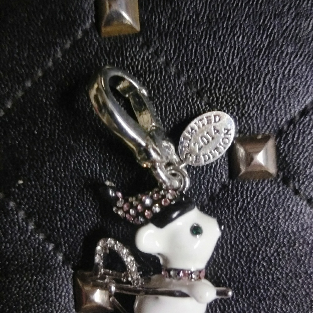 Juicy charm